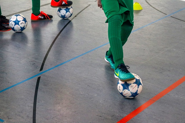 居莱尔从小 居莱尔从小